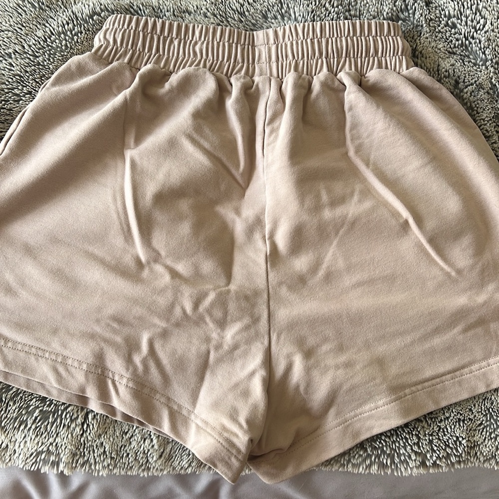 Meshki cream shorts - Picture 5 of 5